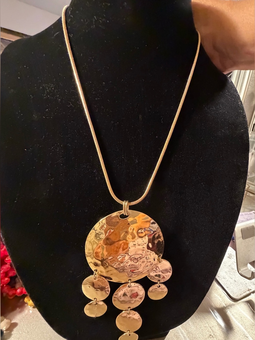 Hammered Gold Disc Cascade Pendant Necklace - Women Jewelry